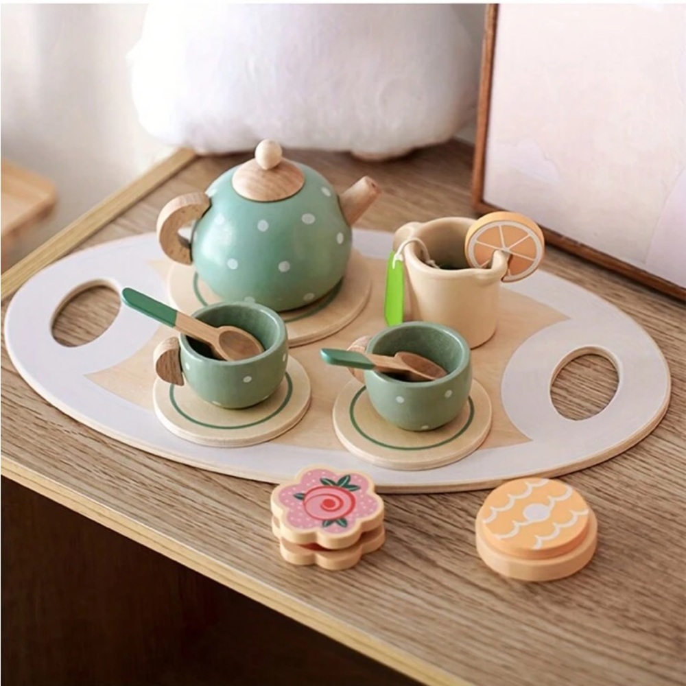 NWT wooden girls play tea party set